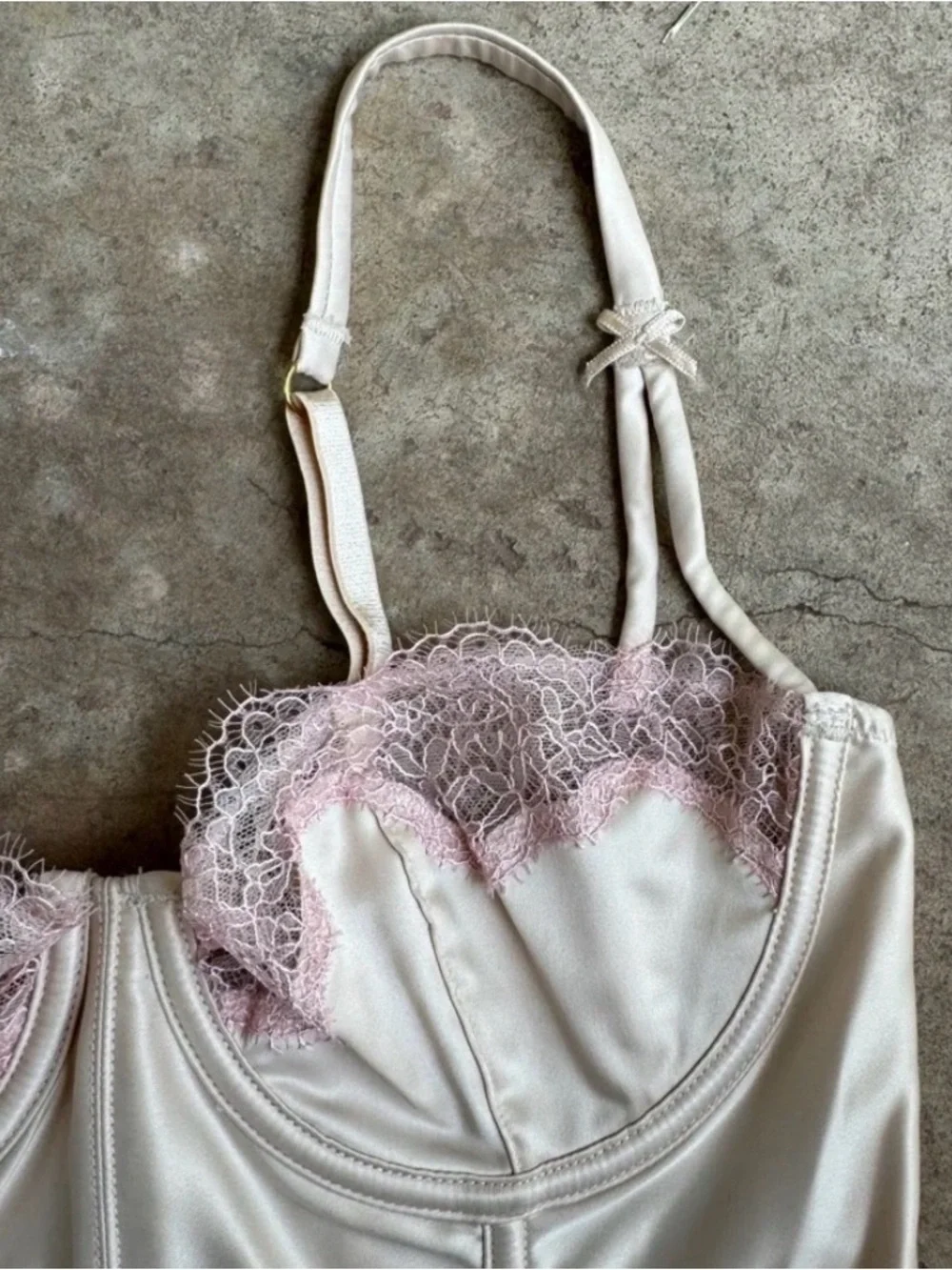 Rare Victoria’s Secret Dream Angels Longline Balconette Bra Satin Lace 32B